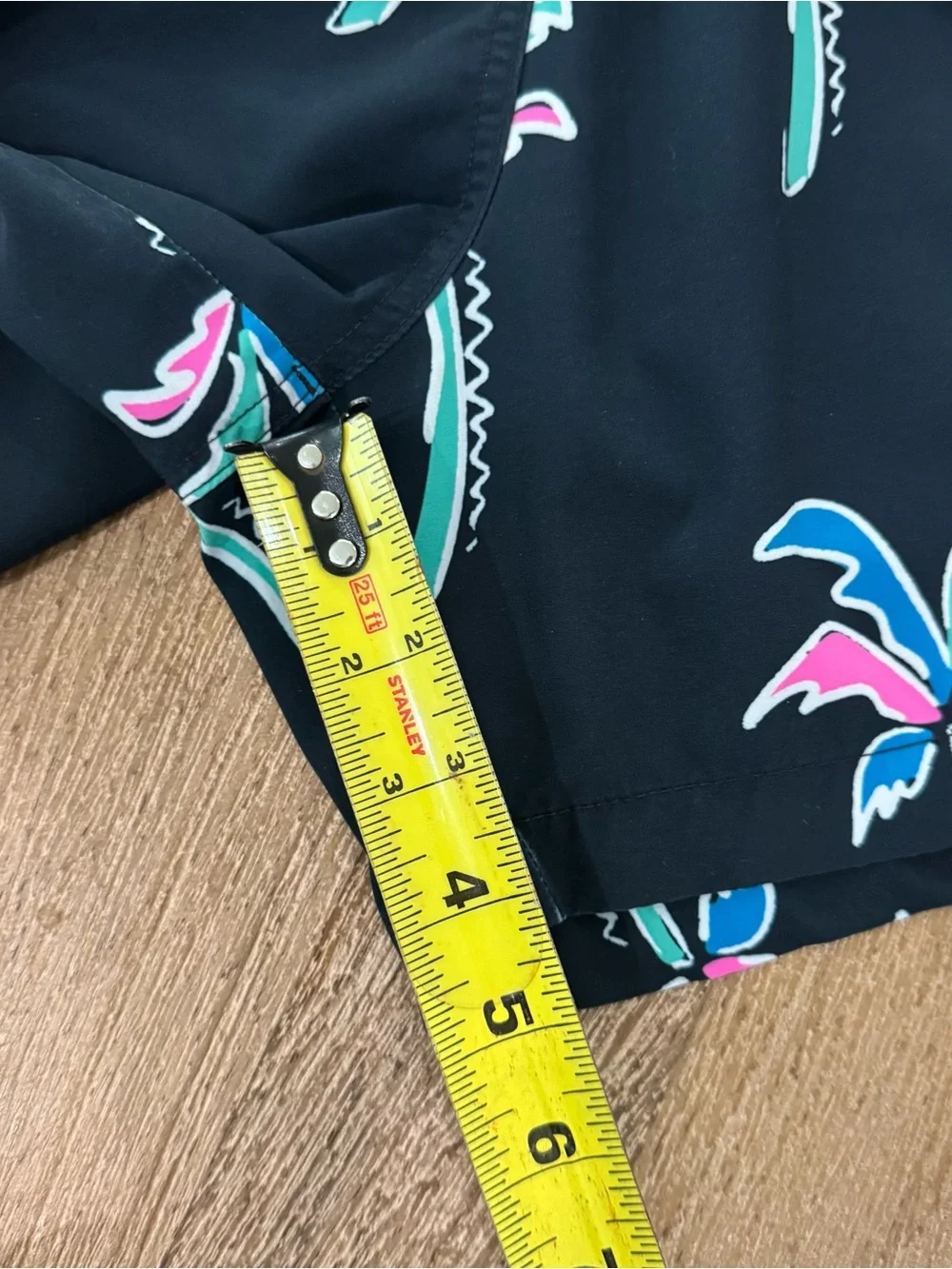 chubbies Black Classic Swim Trunks with Teal Pink and Blue Palm Print YM (10/12)